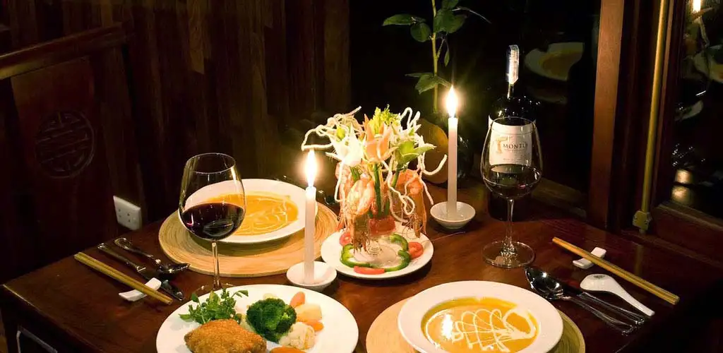 Fine dining on Halong Bay